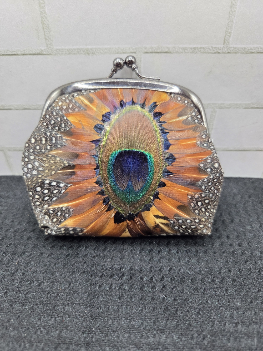 1383. Vintage Peacock Feather Coin Purse - Picture 2 of 5